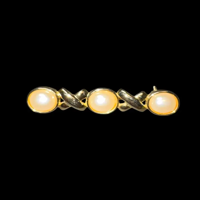Faux Pearls Brooch Pin 2.25” Gold Tone Vintage