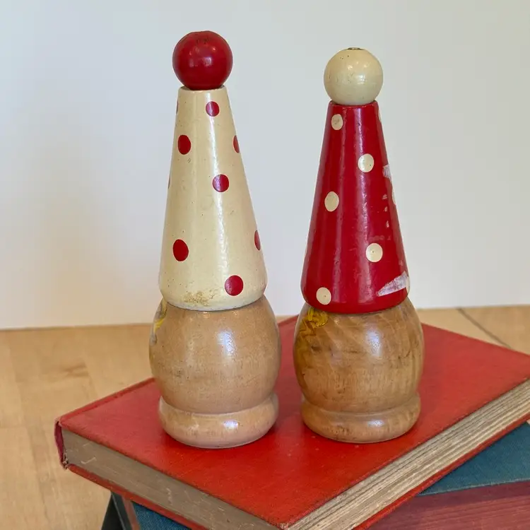 Ucagco Salty & Peppy Clown Salt & Pepper Shakers Wood Japan Polka Dot Hats Kitschy