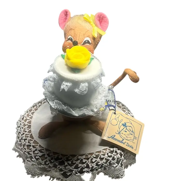 Vintage Annalee 7” Birthday Girl Mouse Doll.