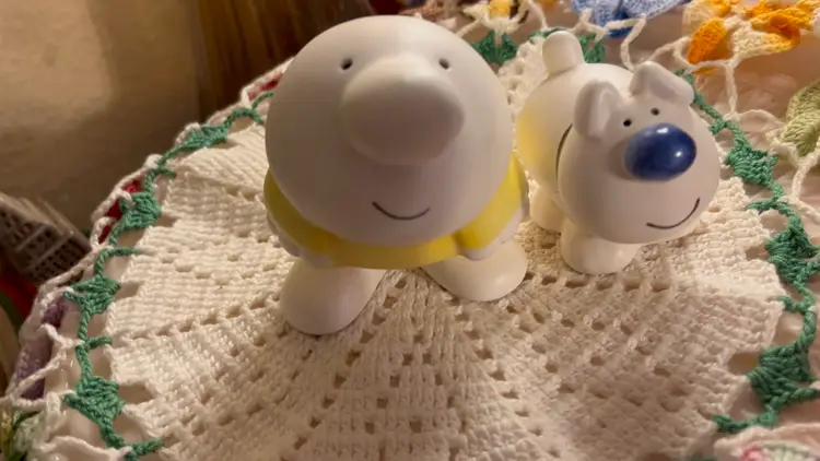 ❣️❣️ZIGGY AND PUPPY ❣️❣️SALT AND PEPPER SHAKES