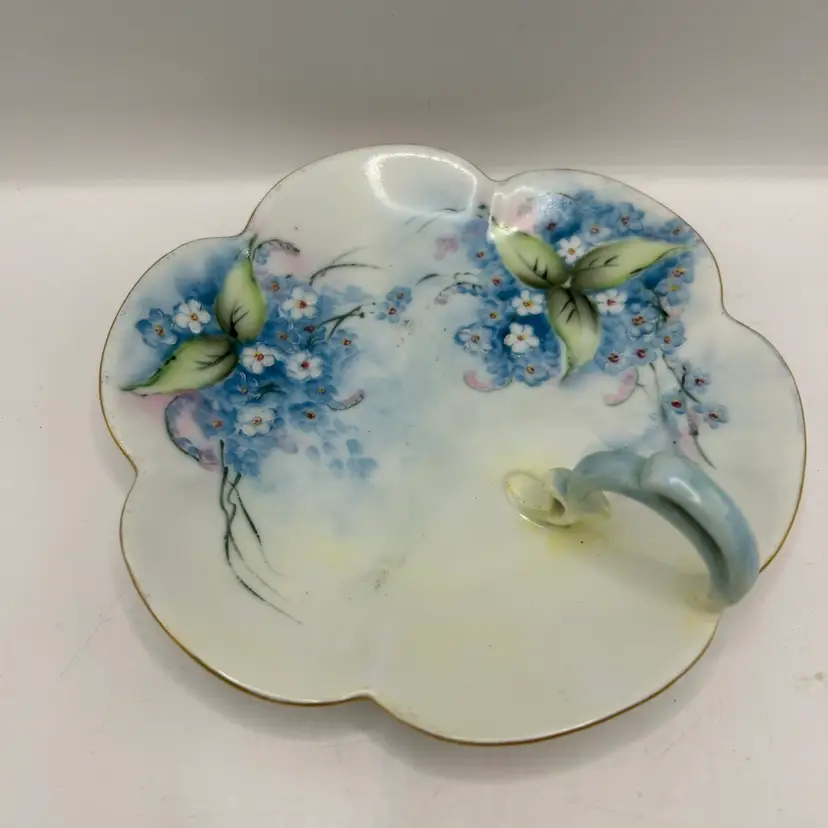 Bavarian Handled Dish 5 1/2”