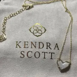 #02 - Kendra Scott Jewelry