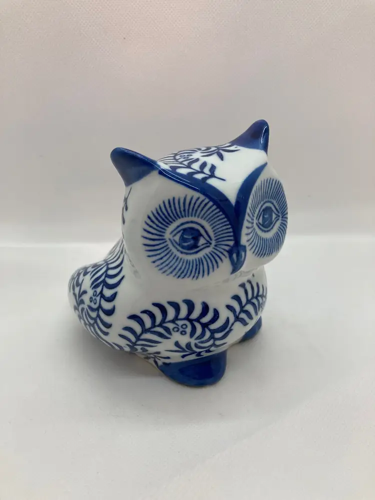 Chinoiserie blue and white Fern Leaf Style, Porcelain Owl Figurine
