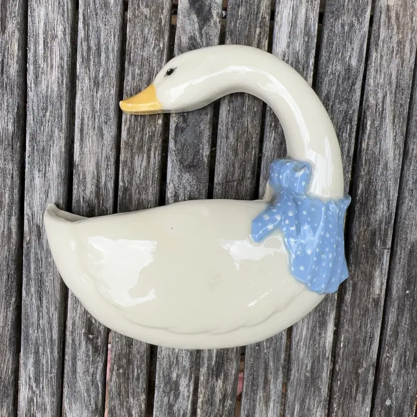 Vintage Country Goose Wall Pocket