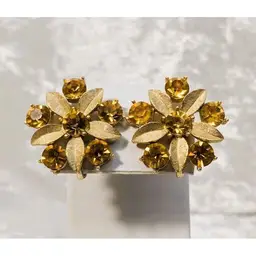 Vintage 1961 Sarah Coventry "Amber Lites" Clip On Earrings - Signed