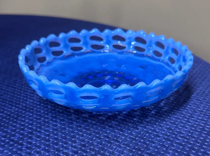 FENTON Blue Opalescent Glass Basket Weave Bowl Candy Trinket Nut 6.25” diameter