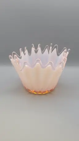 #01 Vintage Fostoria Heirloom Pink Opalescent Glass Bowl/vase