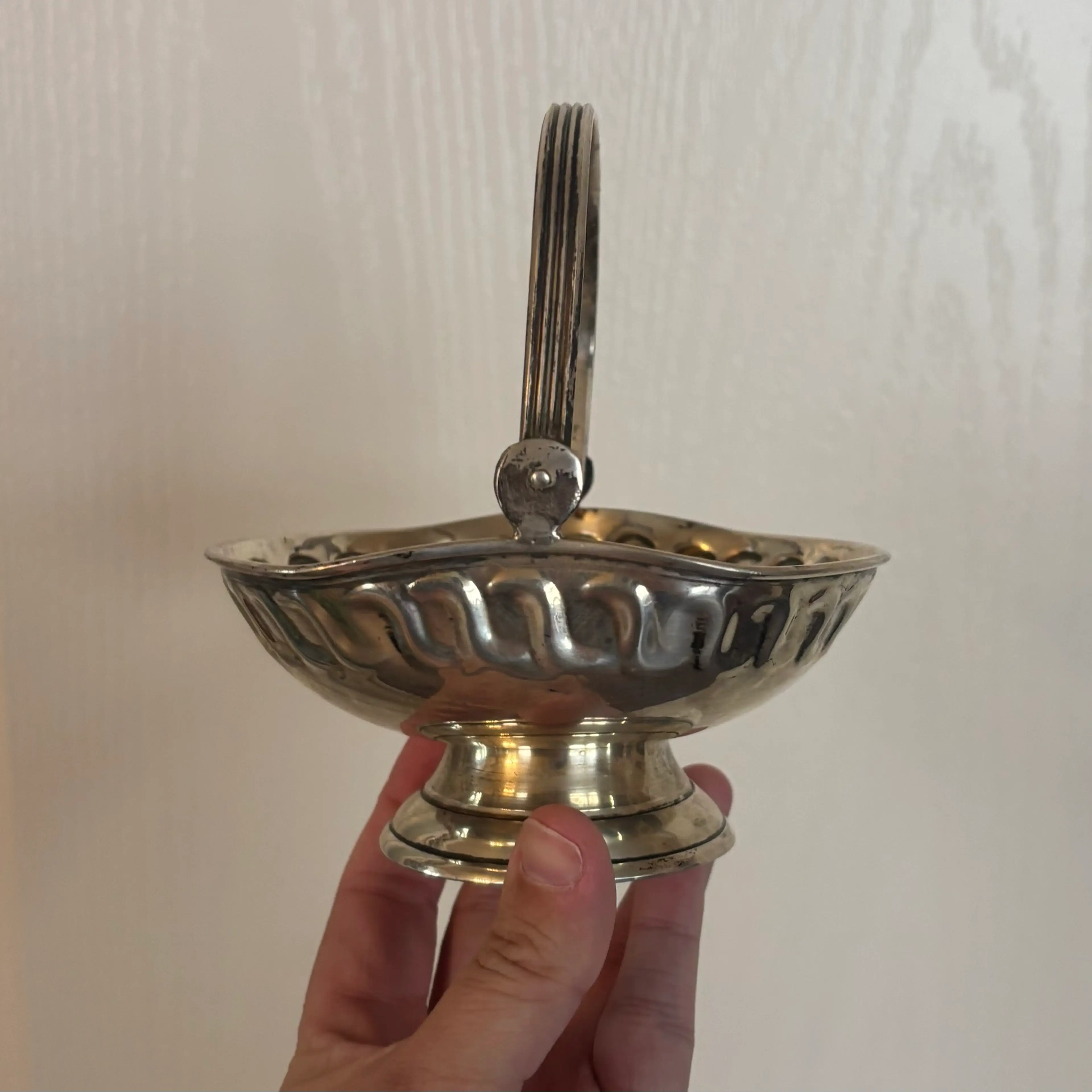 Image 2 of 4