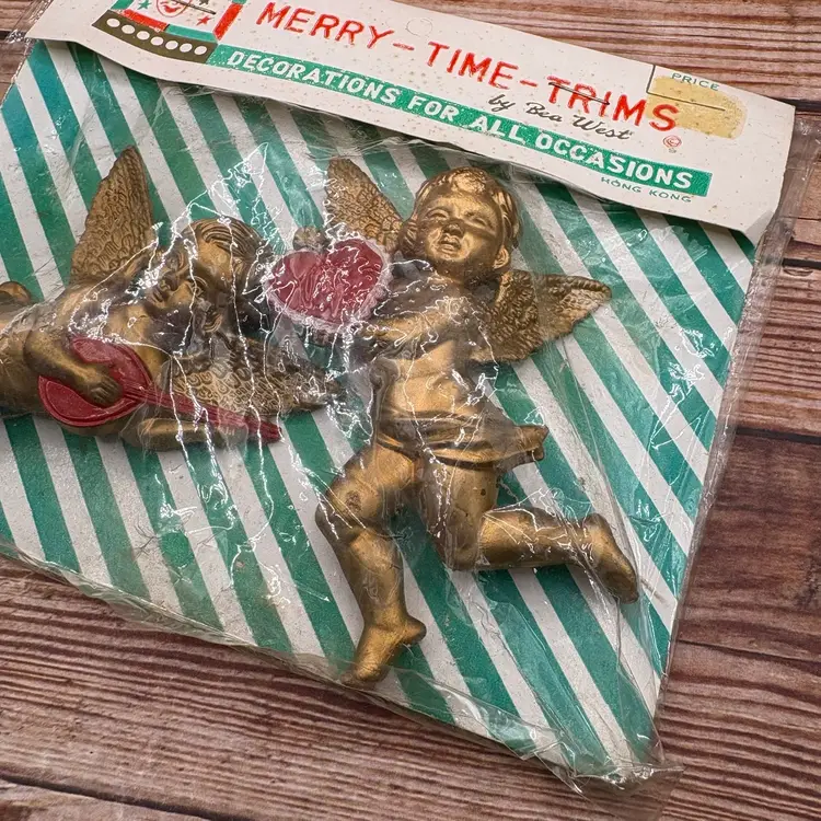 Vintage Valentine's Angel Cherub Gold Plastic Decorations NOS Hong Kong