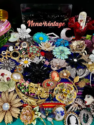 ✨Late Night Brooches & Baubles✨