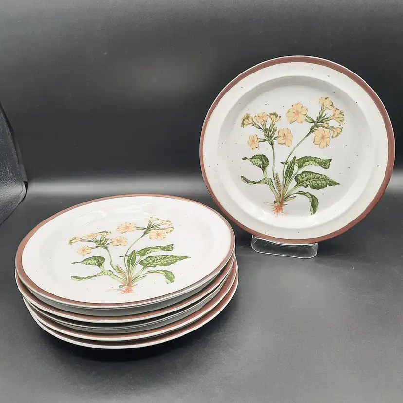 Vintage Hearthside Stoneware Buffet Ware Yellow Flower Plates 653 Japan Set Of 6