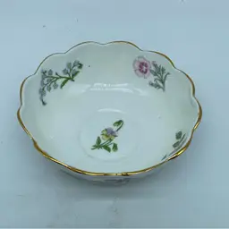 #1557 Aynsley  Fine Bone Bowl wild flowers decor in wild Tudor pattern
