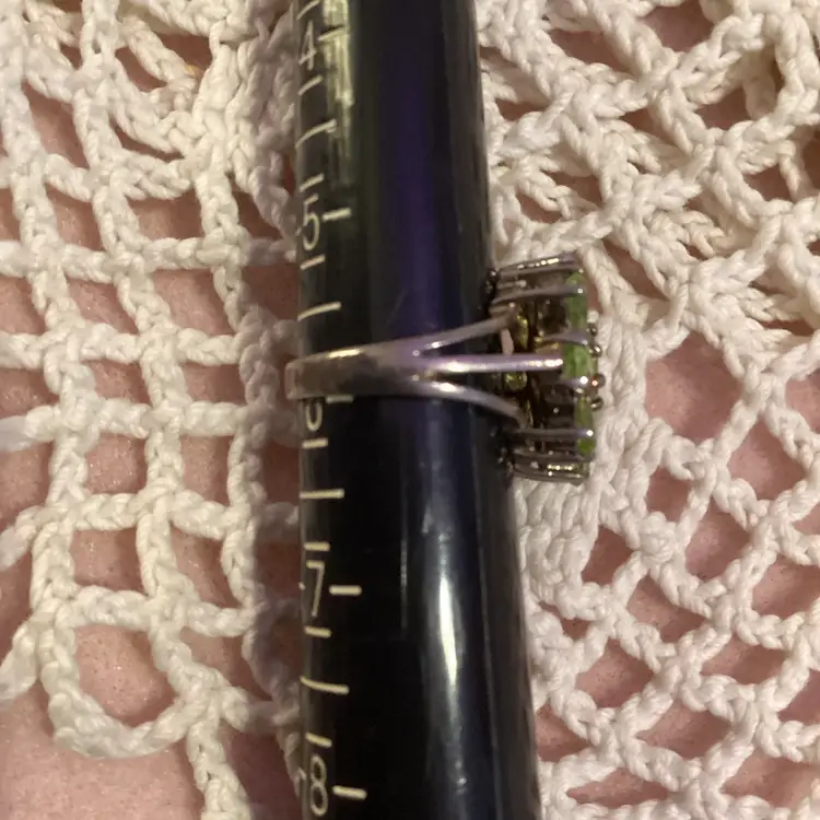 925 Peridot Ring Size 6