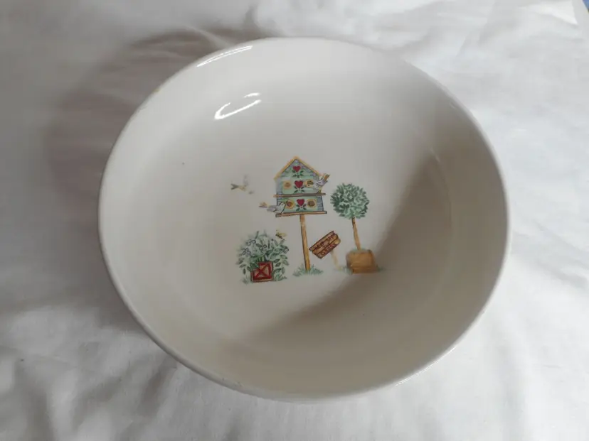 Vintage Thomson Pottery Birdhouse Topiary 9" Round Vegetable Bowl #1