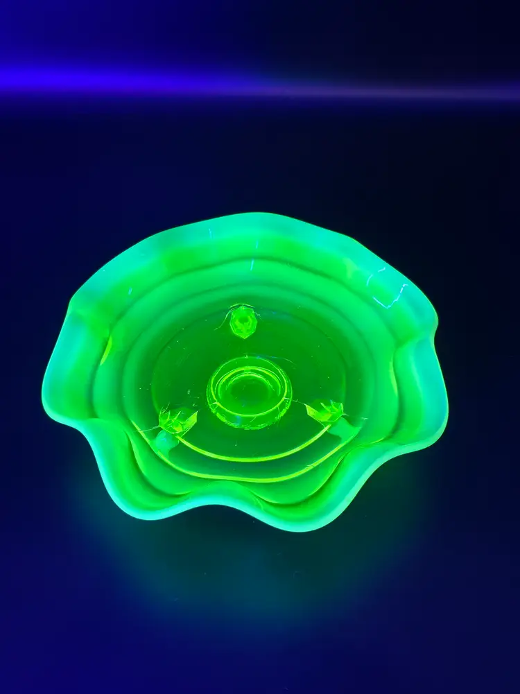 Vintage Fenton Vaseline UV Glass Topaz Opalescent 3 Footed Ruffled Bowl Candy Dish