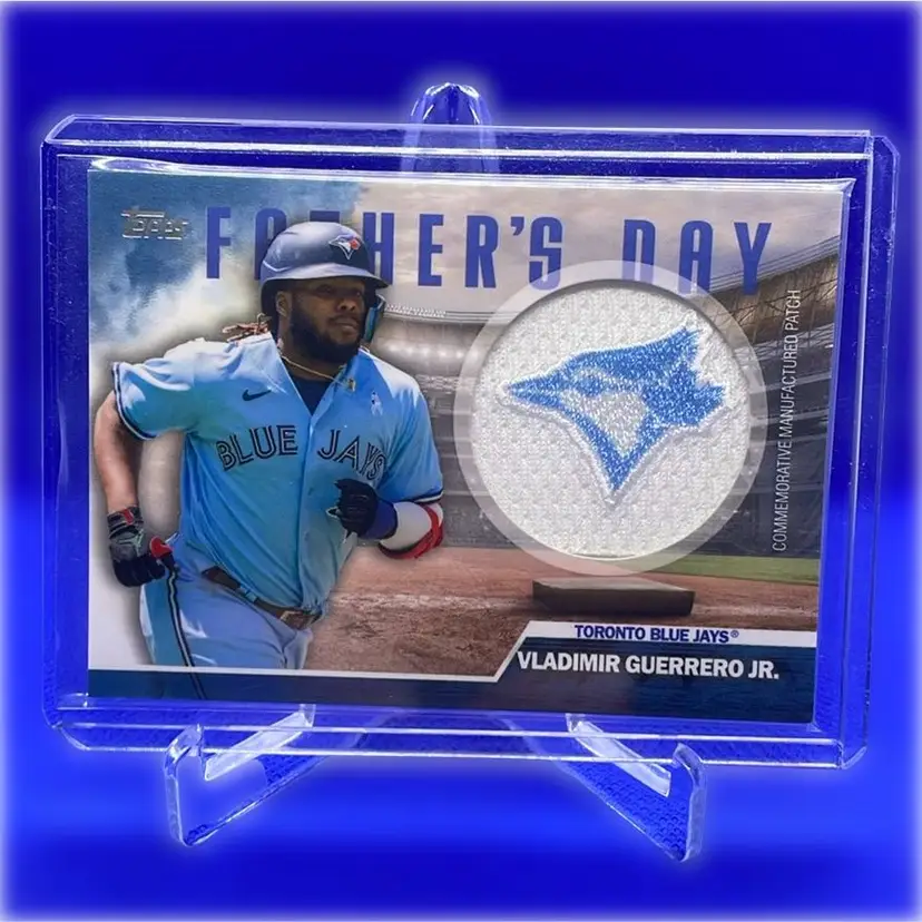 2023 Topps Series Two Father’s Day Commemorative Team Patch Card Vlad Guerrero Jr Toronto Blue Jays