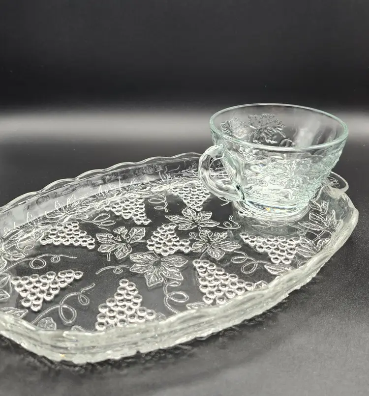 Serva-snack Plate and Punch Cup