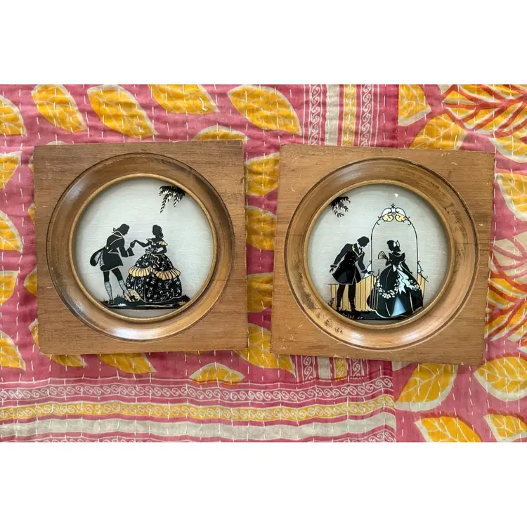 Convex bubble glass courting couple