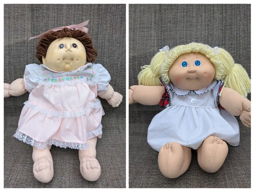 Vintage cabbage patch kids doll blue eyes blond hair original doll baby Thomas 1984 brown hair brown eyes with clothes and diaper