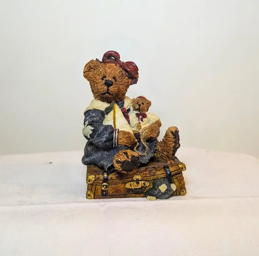 Boyds Bears & Friends- A Journey Begins Single Step Figurine. NO BOX