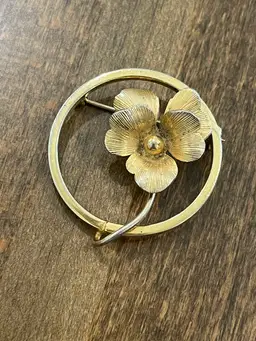 Vintage Round Goldtone Floral Brooch