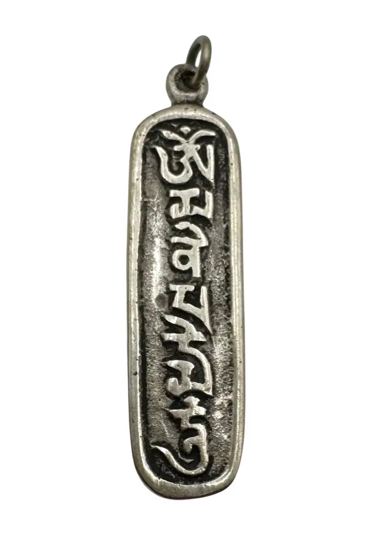 Tibetan Buddhist Om Mani Padme Hum Mantra Pendant Charm Silver Tone Buddhism