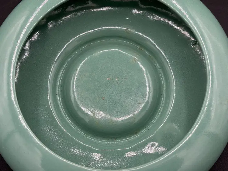 Vintage planter - round shallow celadon