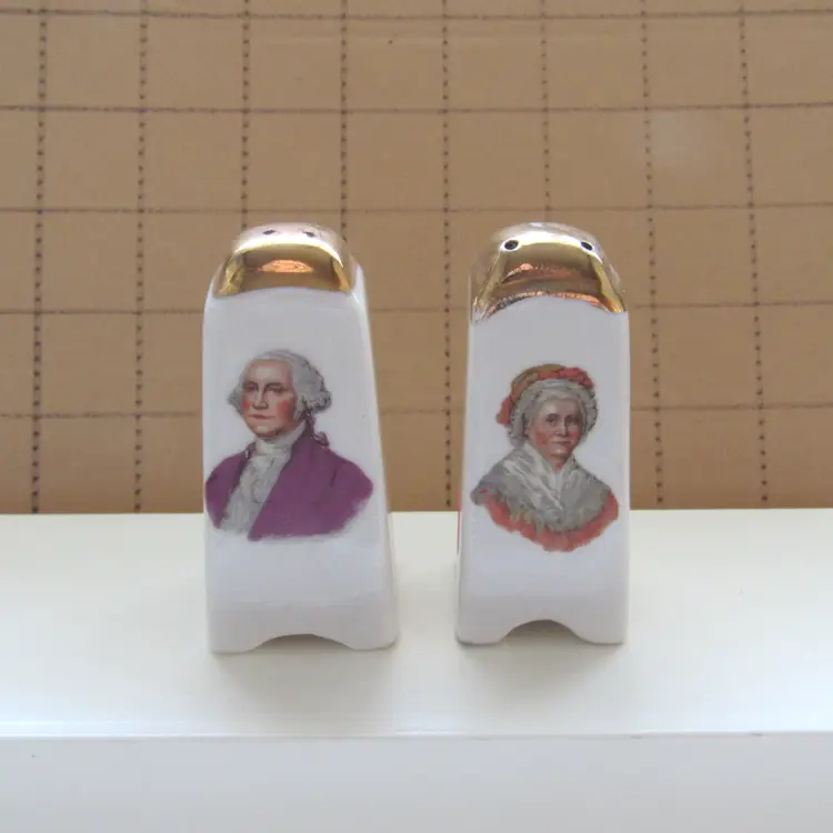 Vtg Martha & George Washington Salt and Pepper Shaker Set