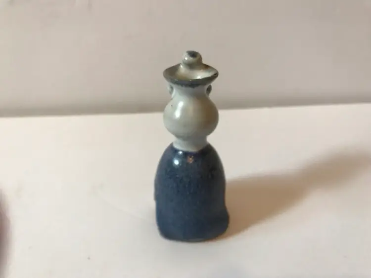 Artisan Pottery Pie Bird