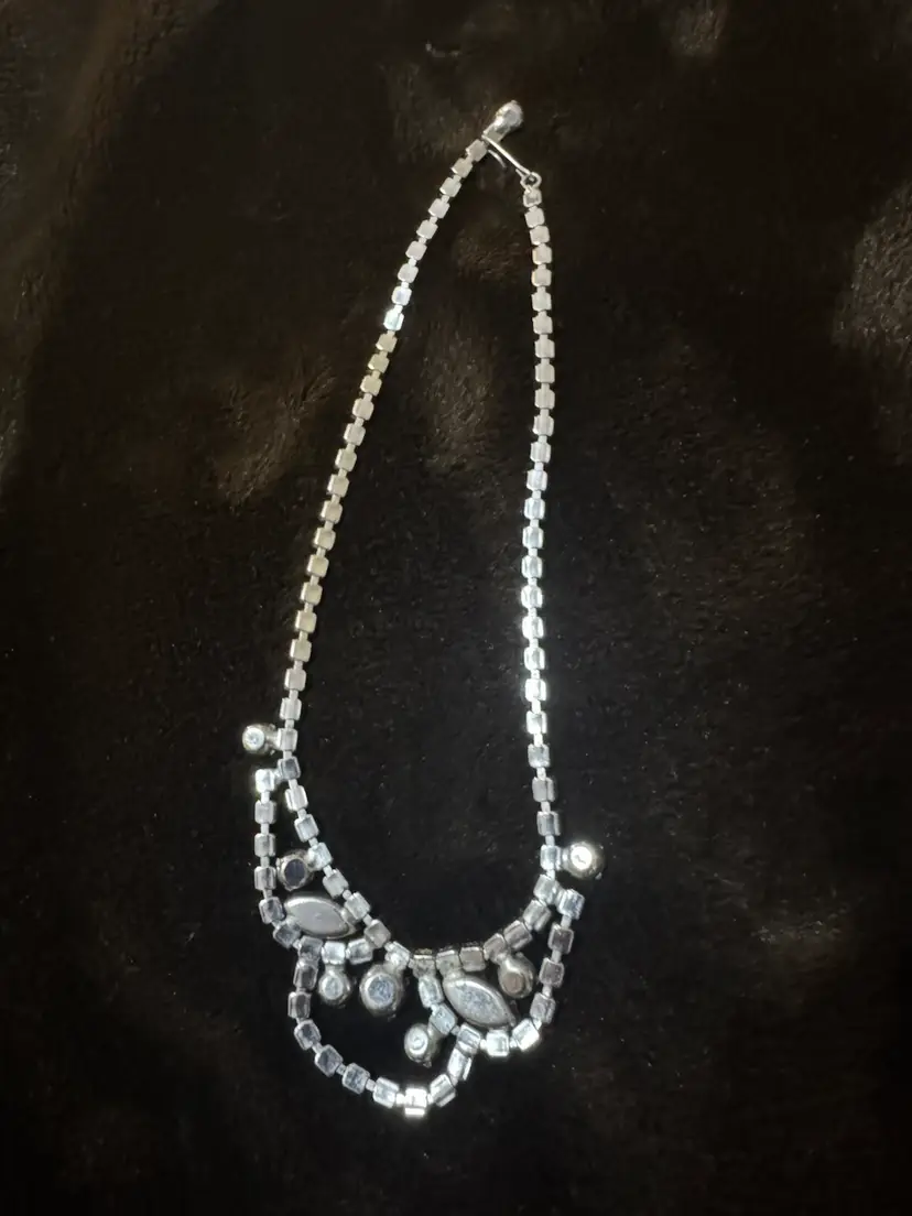 Vintage rhinestone festoon garland bib necklace
