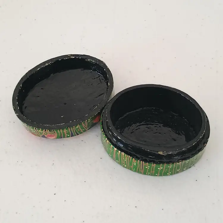 Vintage Brightly Colored Iris Flower Floral Paper Mache Trinket Box Oval 2.5"