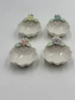 White Porcelain With Flowers Ardalt Japan Seashell Set Of 4 Vintage Salt Cellars