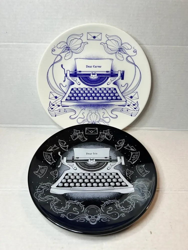 ILLUMICRATE Enchanted Ink Plate Set Divine Rivals Rebecca Ross  Iris & Carver