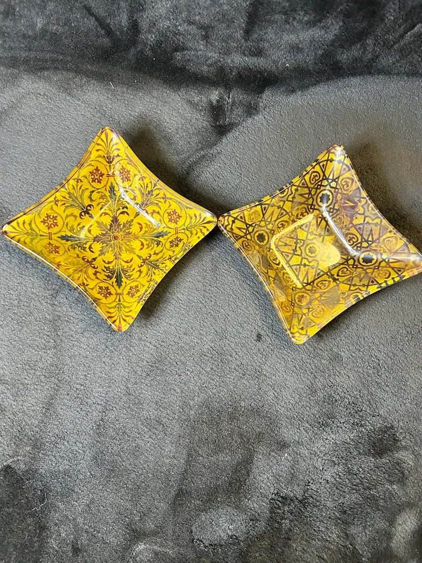 Set Of 2 Vintage Prima Design Glass Trinket Dishes