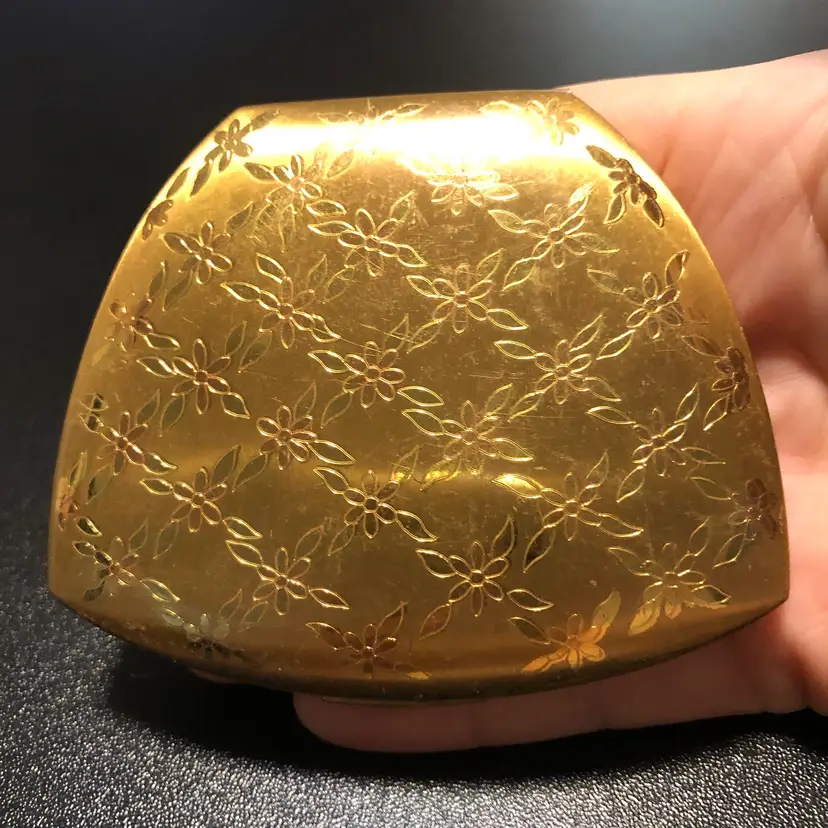 Vintage Elgin American Floral Etched Makeup Compact