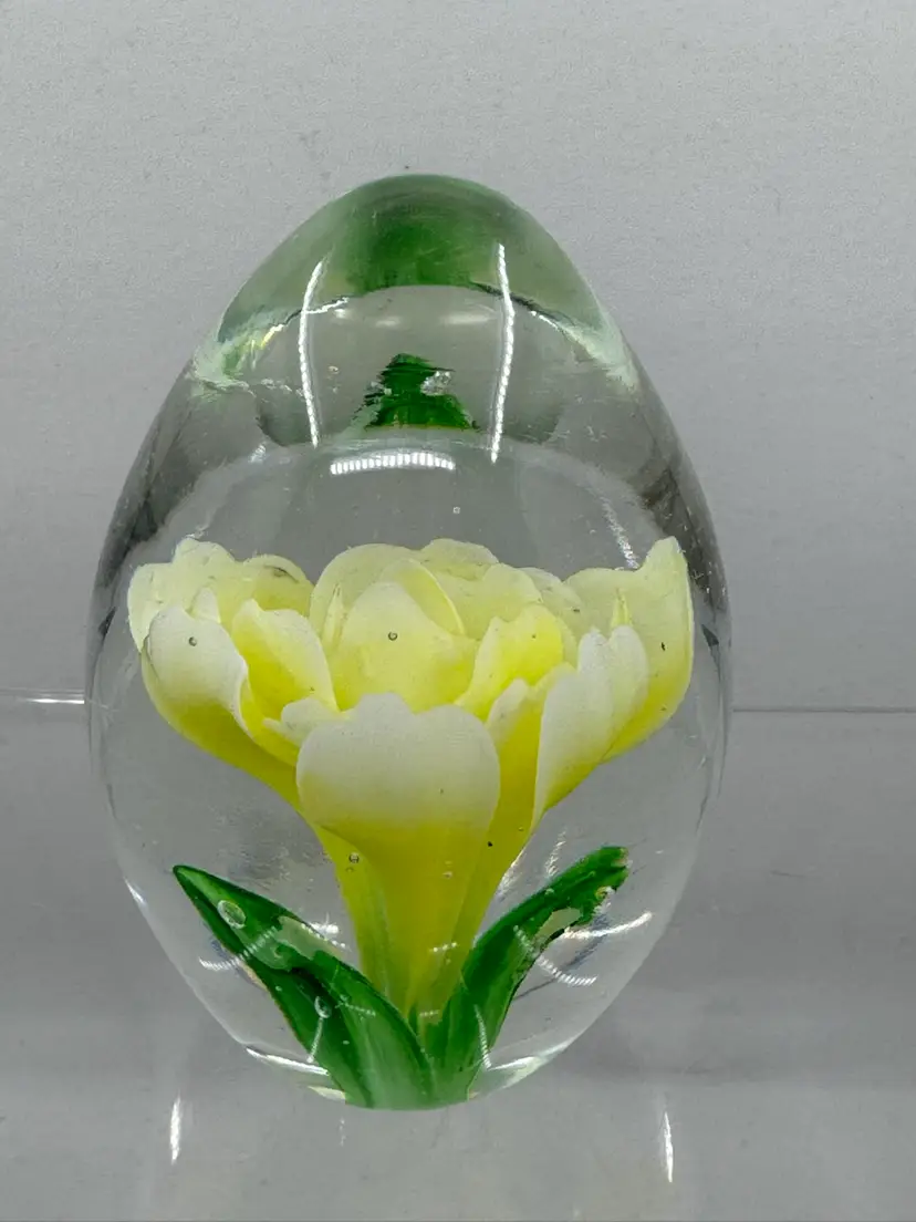 Yellow Floral Paperweight, No Call Outs, 4.5”