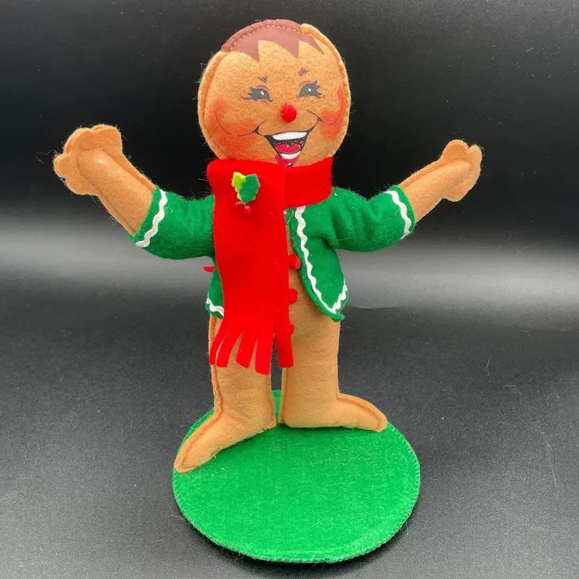2011 Annalee Dolls Anthropomorphic Gingerbread Man Christmas Decoration 9" Tall