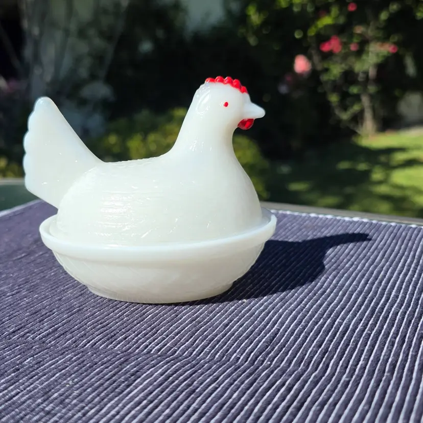 Mini Milk Glass Hen on a Nest