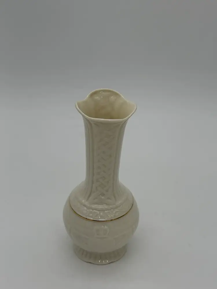 Belleek Claddagh 7” Irish Vase Ivory With Gold Trim & Celtic Knot Porcelain