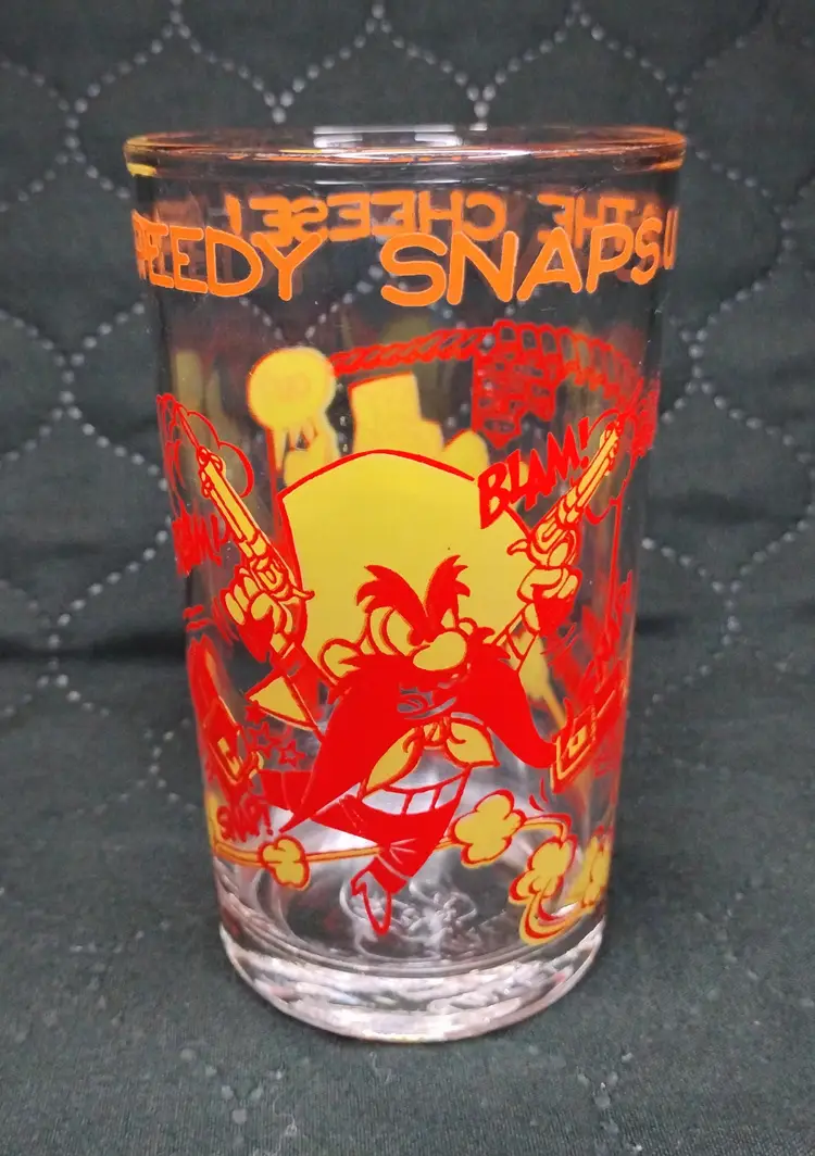 Vintage 1974 Yosemite Sam glass tumbler