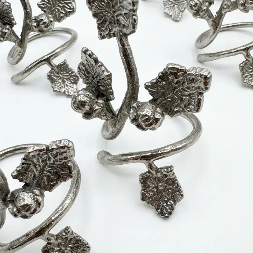 Set of 8 Vintage Silver-Tone Metal Leaf and Vine Napkin Rings