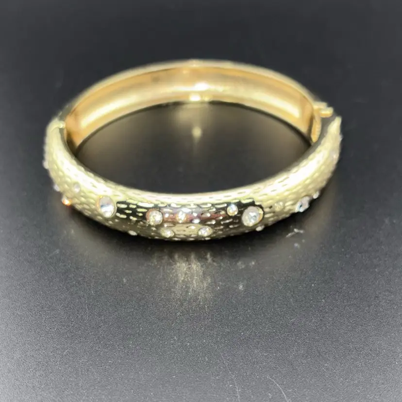 Gold Tone Hinged Bangle Bracelet May Be NWT