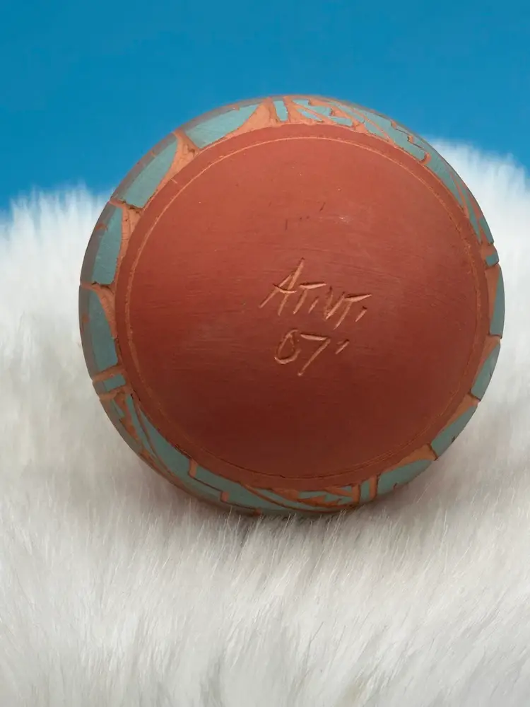 Native American Navajo Painted Hand Etched  Ornament Pottery Signed