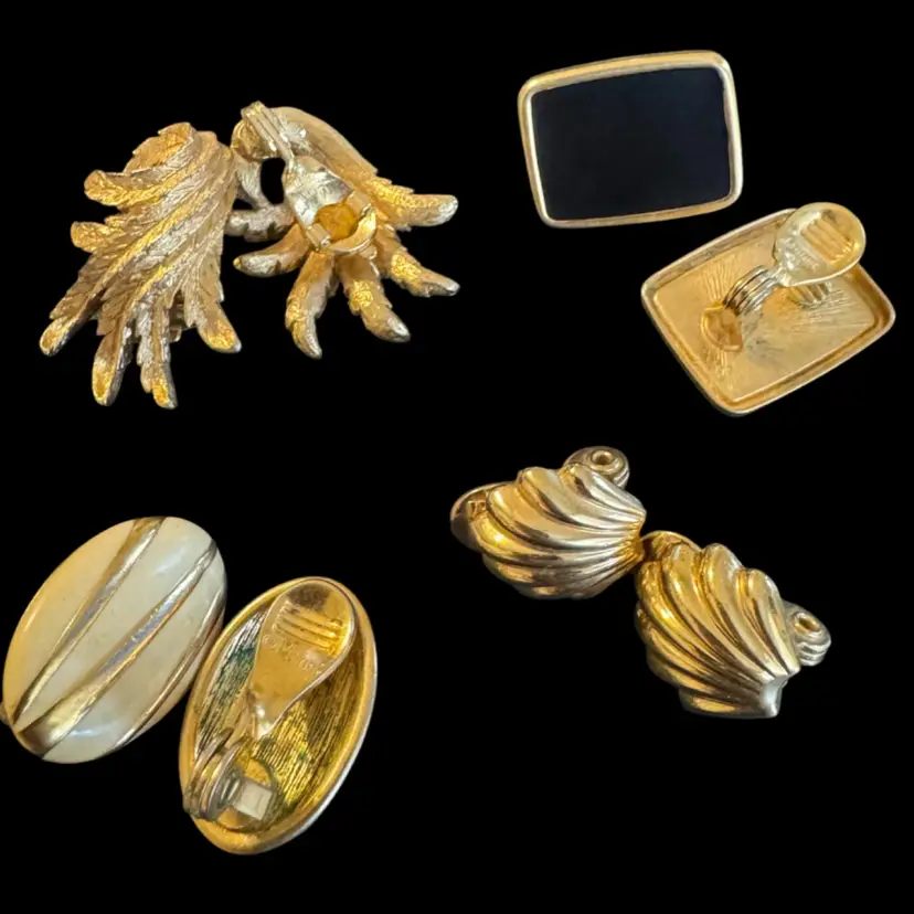 4 Pairs Of Vintage Monet Clip Earrings