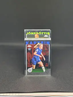 2024-2025 Women’s Champions League Base Lot (32 Cards)