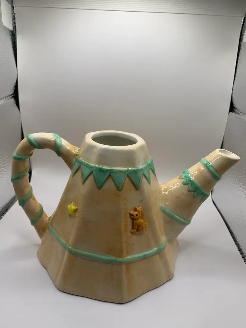 House Of Lloyd 1994 Teepee Pitcher