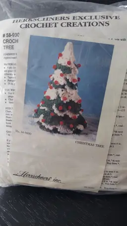 "Crochet Christmas Tree" Herrschners® Crochet Project Kit # 58-9300
