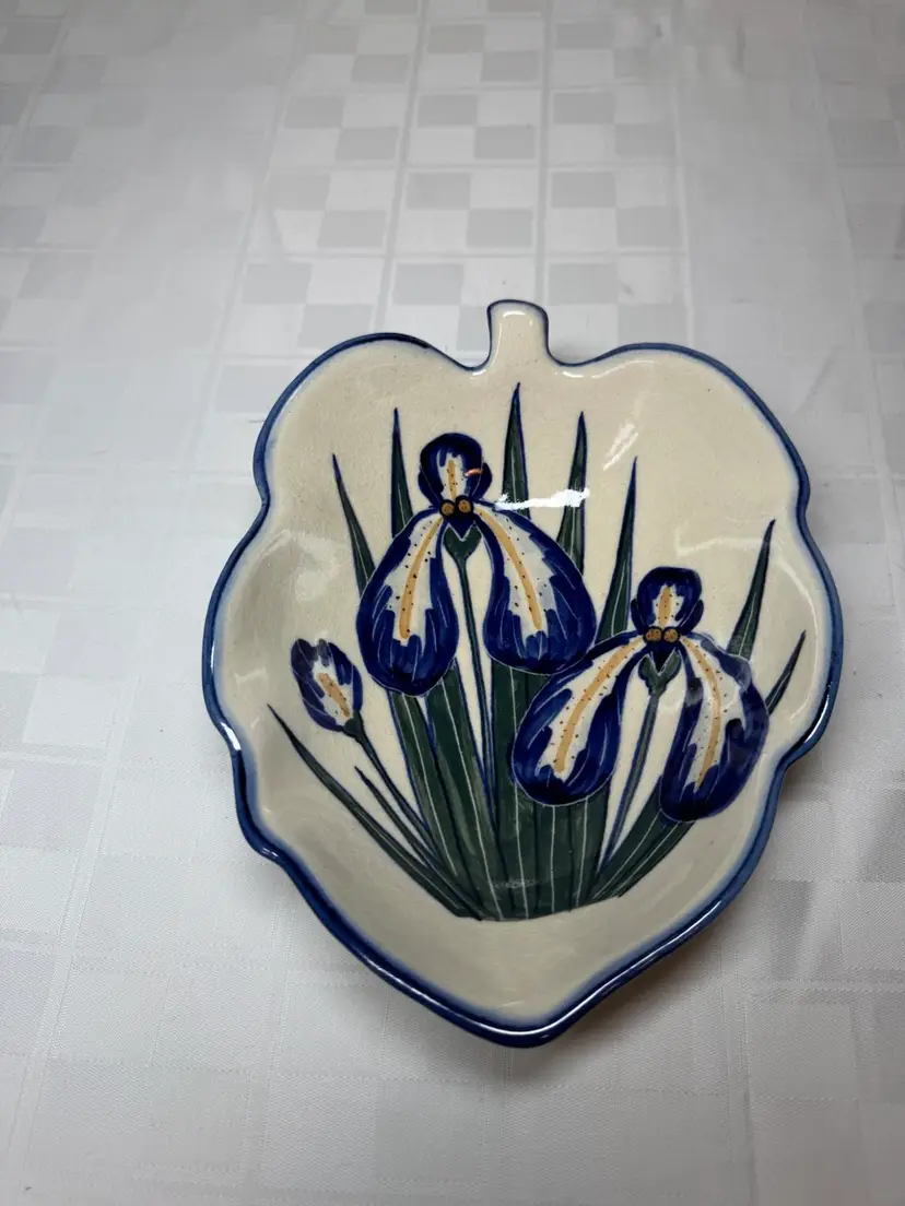 Unikat Polish Pottery Iris Leaf Shaped Bowl, 7.5”x6”x2.25”, Crazing