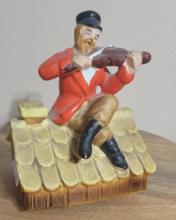 Vintage Ceramic Fiddler On The Roof Rotating Musical  6" tall