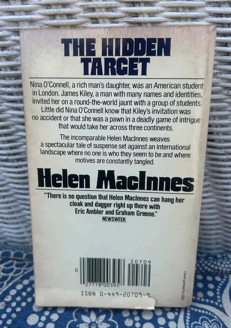 Vintage ‘The Hidden Target’ Helen MacInnes Vintage Fawcett Crest Paperback 1985